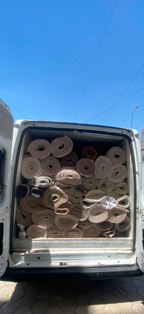 Teslimata hazırlanan rulo halılar